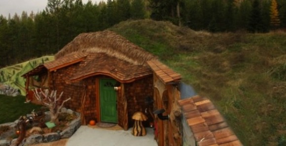 Hobbit-House-of-Montana-cropped