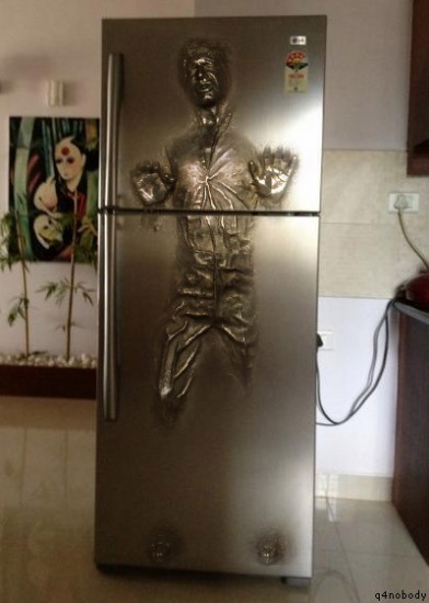 han-solo-carbonite-fridge-392x550.jpg