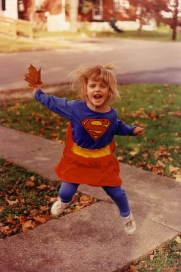 supergirl-leaf