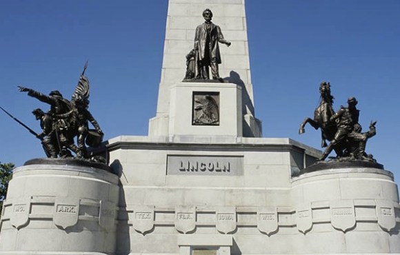 illinois-lincolns-tomb