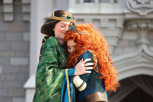 Things We Saw Today: Official Merida and Queen Elinor Cosplayers Give ...