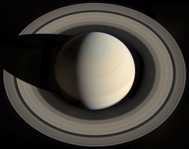saturnmosaic_cassini_960