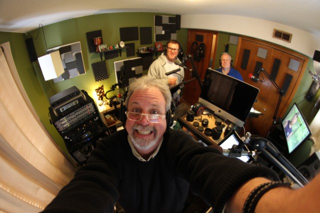 TotalRiffOff_InStudio_01