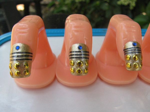 dalek-nails-1