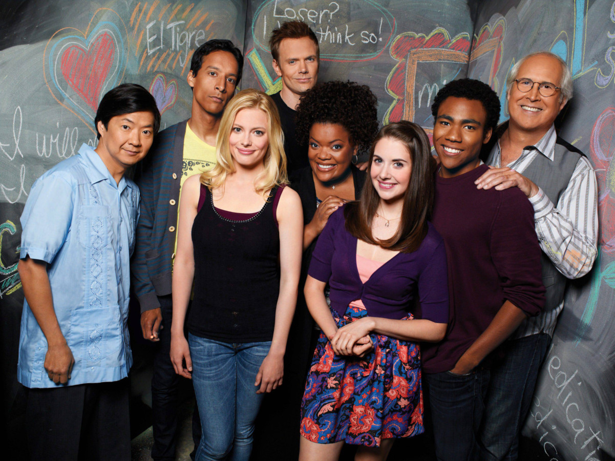 Glover and the rest of the cast of Community.