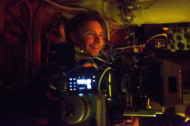 4075_D039_00205_R1420669895