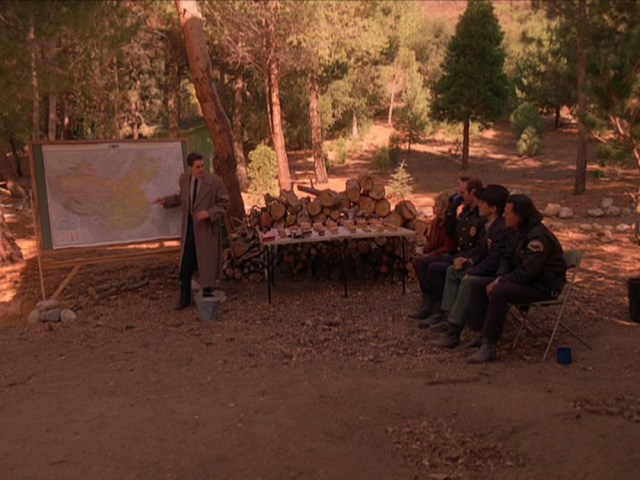 TwinPeaksS1Ep2e