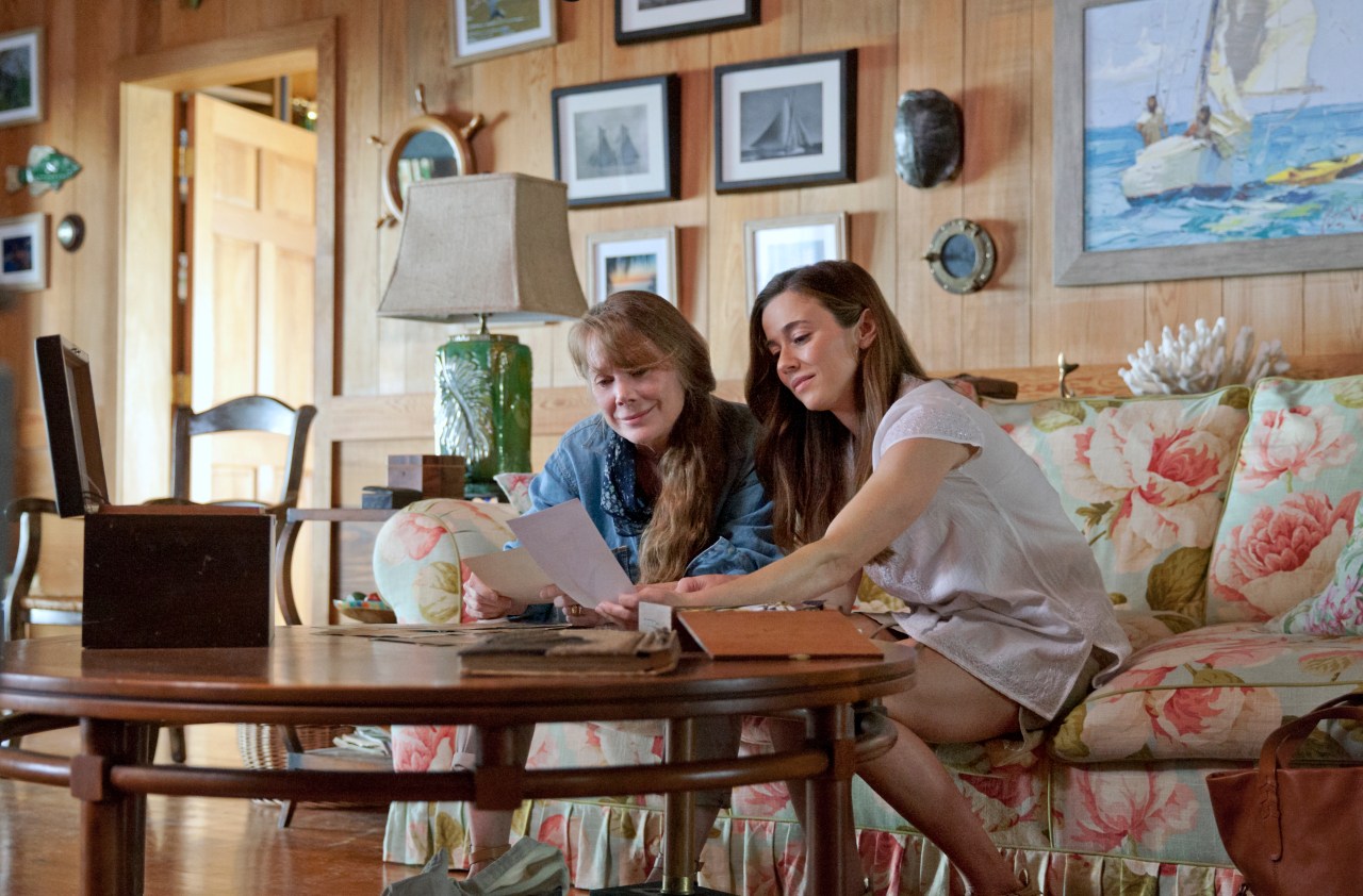 Sissy Spacek (L) and Linda Cardellini (R) in a scene from Netflix's