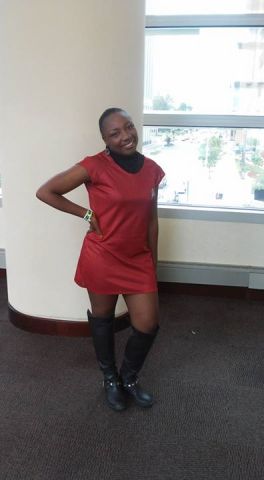 Uhura cosplay.