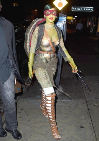 Rihanna-Teenage-Mutant-Ninja-Turtle