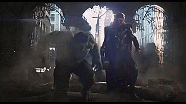 Hulk-hits-Thor-after-defeating-alien