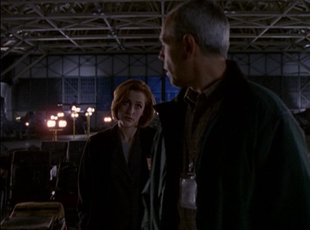 The patented Dana Scully just-go-with-it look