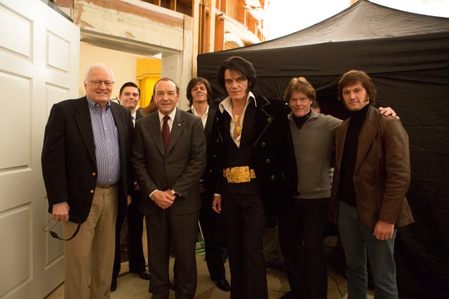 (Left to Right) Egil "Bud" Krogh, Evan Peters, Kevin Spacey, Johnny Knoxville, Michael Shannon, Jerry Schilling, and Alex Pettyfer on the set of ELVIS & NIXON, an Amazon Studios / Bleecker Street release.