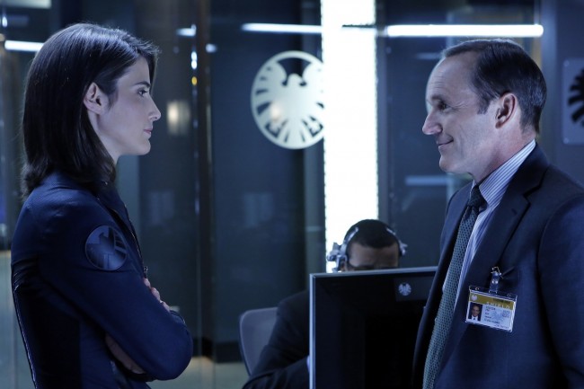 MARVEL'S AGENTS OF S.H.I.E.L.D. - "Pilot" (ABC/Justin Lubin) COLBIE SMULDERS, CLARK GREGG