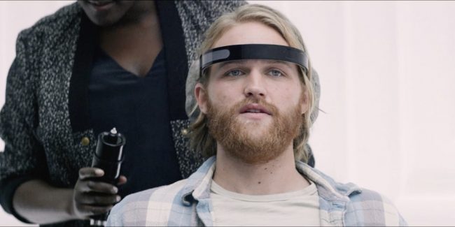 wyatt-russell-in-the-black-mirror-season-3-episode-playtest