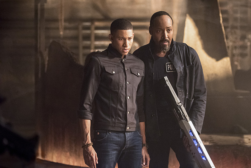 The Flash -- "Shade" -- Image FLA306b_0372b.jpg -- Pictured (L-R): Keiynan Lonsdale as Wally West and Jesse L. Martin as Detective Joe West -- Photo: Dean Buscher/The CW -- ÃÂ© 2016 The CW Network, LLC. All rights reserved.