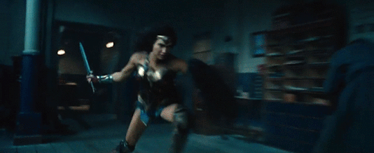 gal-gadot-ww-sliding