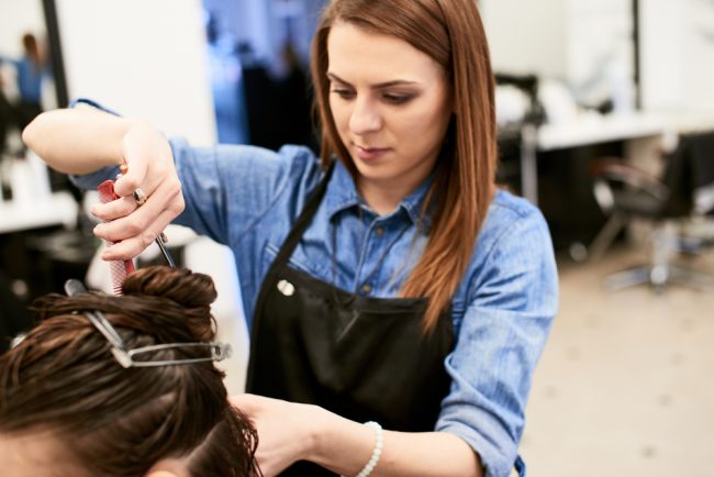 hairdresser-illinois-shutterstock