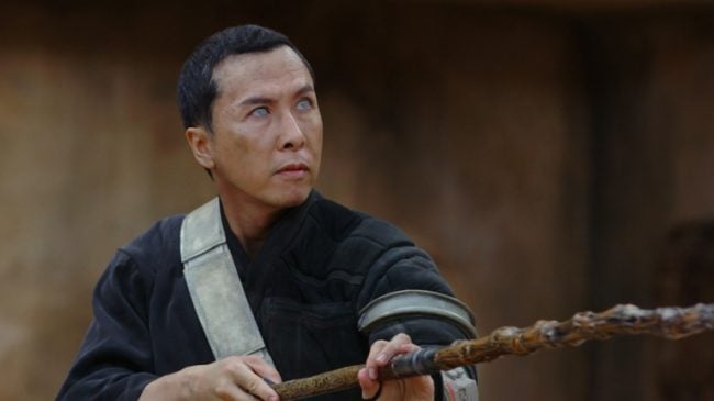 Rogue One: A Star Wars Story Donnie Yen (Chirrut Imwe) Behind the Scenes on set during production. Ph: Footage Frame ©Lucasfilm LFL 2016.
