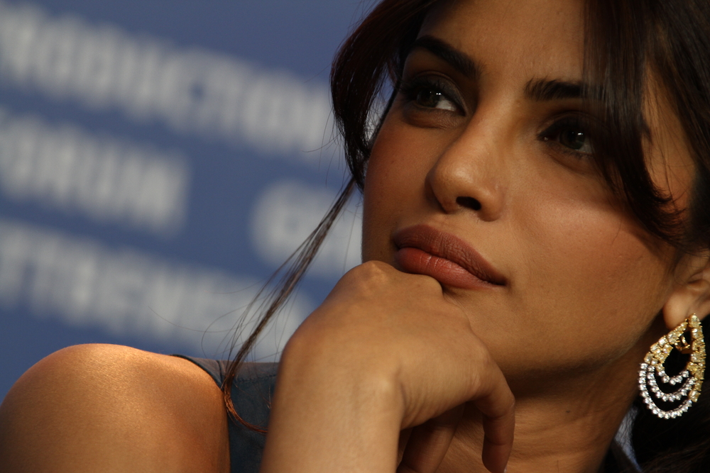 1000px x 667px - Priyanka Chopra Says Being Objectified Is Part of Her Job | The Mary Sue
