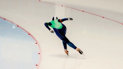 image: sportpoint/Shutterstock Female speedskater