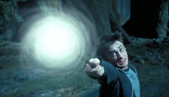 Harry Potter casts his patronus
