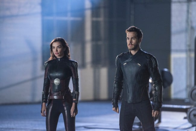 image: Diyah Pera/The CW Supergirl -- "Legion of Superheroes" -- Image Number: SPG310b_0196b.jpg -- Pictured (L-R): Amy Jackson as Imra Ardeen/Saturn Girl and Chris Wood as Mon-El -© 2018 The CW Network, LLC All Rights Reserved.