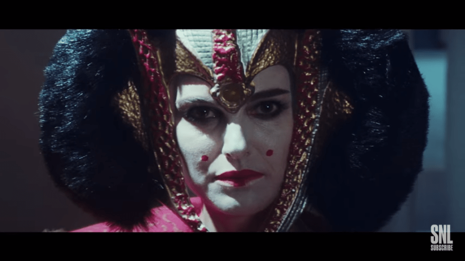 Screengrab of Natalie Portman in Queen Amidala makeup on Saturday Night Live (SNL)