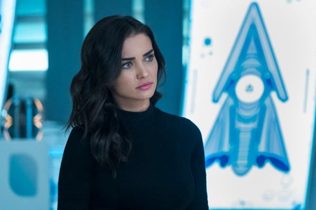 image: Katie Yu/The CW Supergirl -- "Both Sides Now" -- Pictured: Amy Jackson as Imra Ardeen/Saturn Girl -- © 2018 The CW Network, LLC. All Rights Reserved.