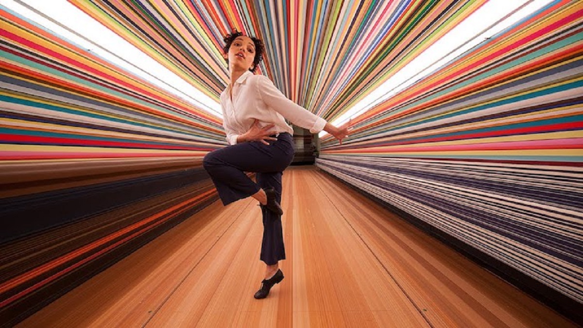 FKA twigs in Spike Jonze's commercial for the Apple HomePod