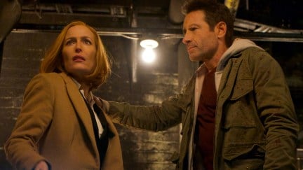 Gillian Anderson and David Duchovny as Scully and Mulder in 