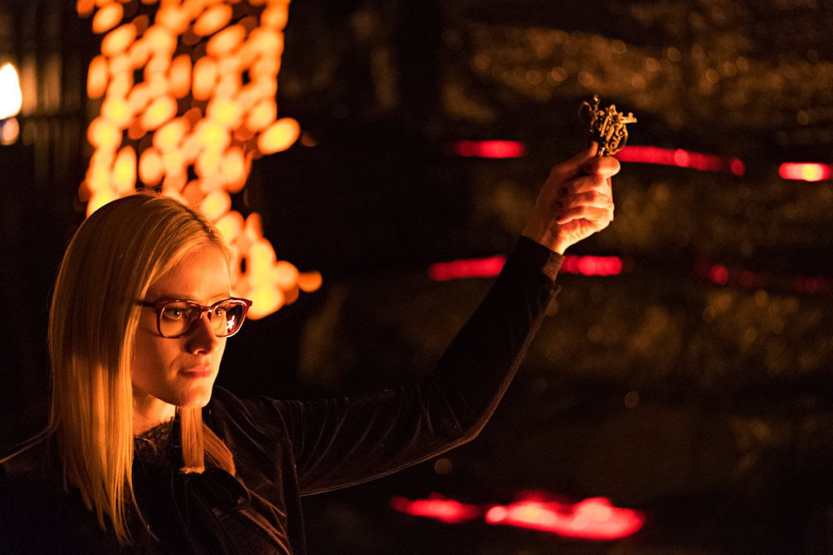 Olivia Taylor Dudley as Alice in The Magicians Season 3 finale "Will You Play With Me?"