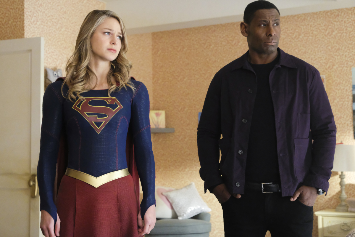 Supergirl -- "Shelter From the Storm" -- Pictured (L-R): Melissa Benoist as Kata/Supergirl and David Harewood as Hank/J'onn -- © 2018 The CW Network, LLC. All rights reserved.
