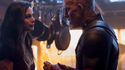 morena baccarin ryan reynolds