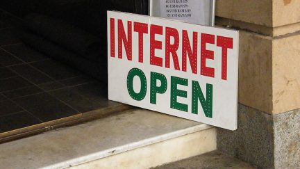 sign says internet open