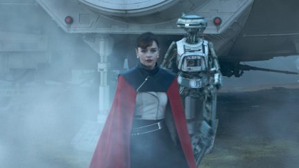 Emilia Clarke is Qi’ra and Phoebe Waller-Bridge is L3-37 in SOLO: A STAR WARS STORY.