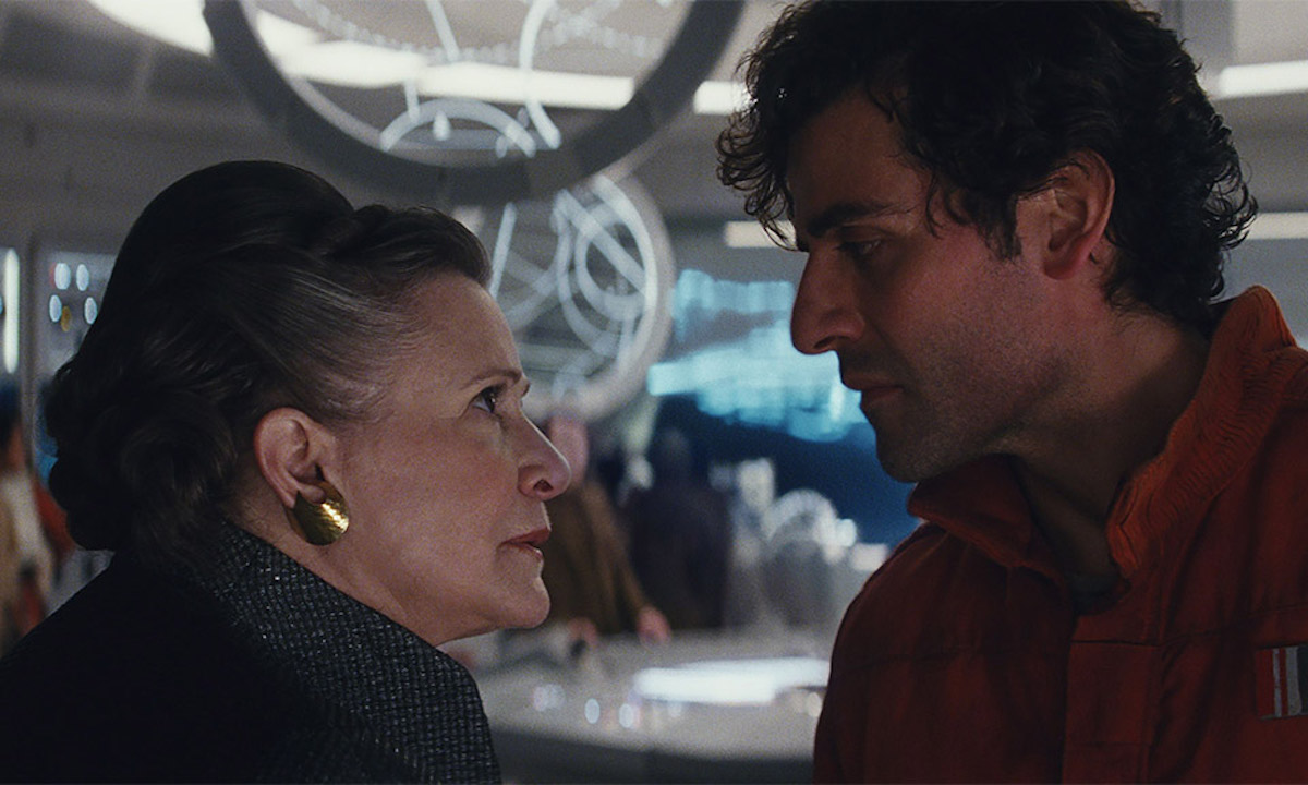 Carrie Fisher as Leia Organa and Oscar Isaac as Poe Dameron in The Last Jedi