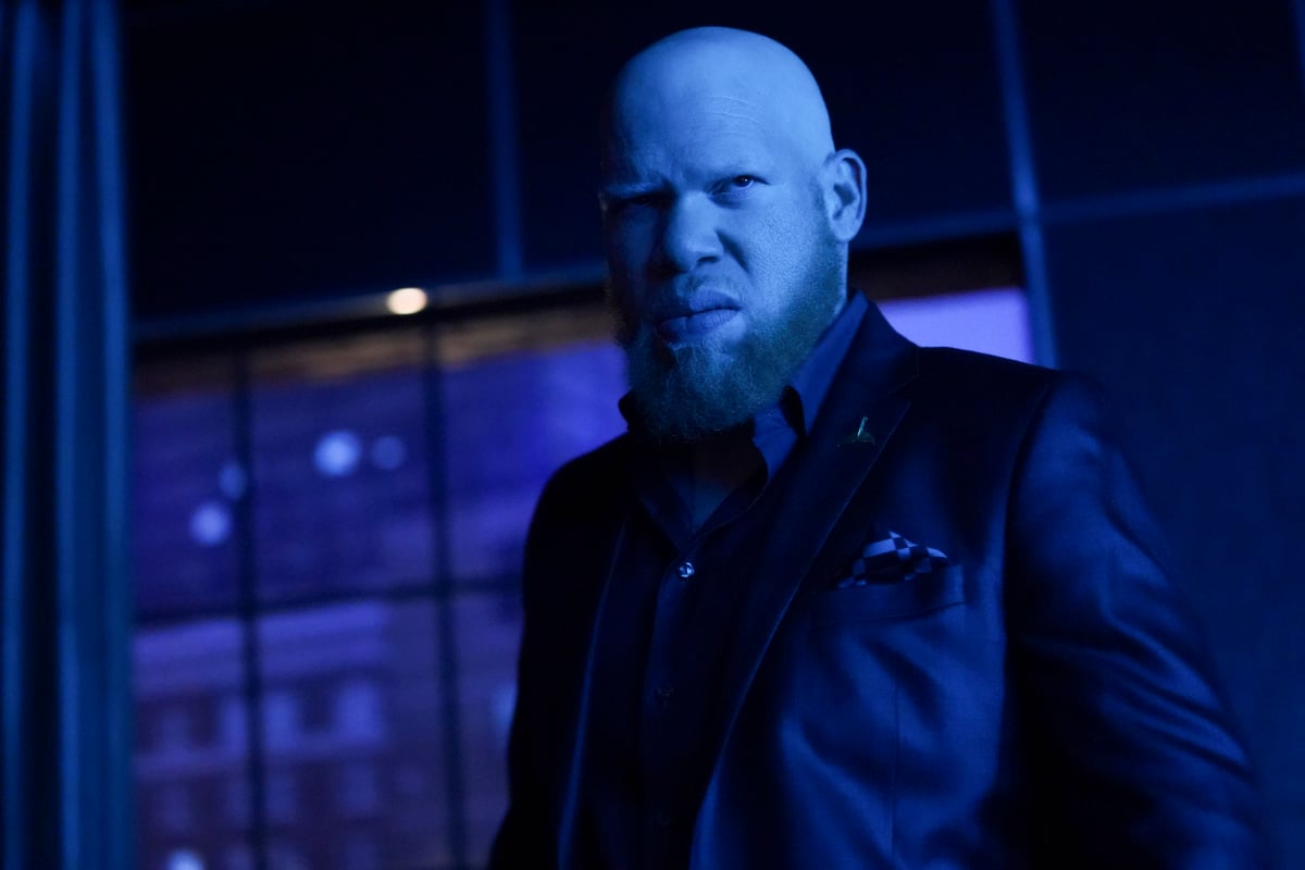 Black Lightning -- "The Book Of Consequences: Chapter One: Rise of the Green Light Babies" -- Image BLK201d_0277b.jpg -- Pictured: Marvin "Krondon" Jones III as Tobias -- Photo: Quantrell D. Colbert/The CW -- ÃÂ© 2018 The CW Network, LLC. All rights reserved