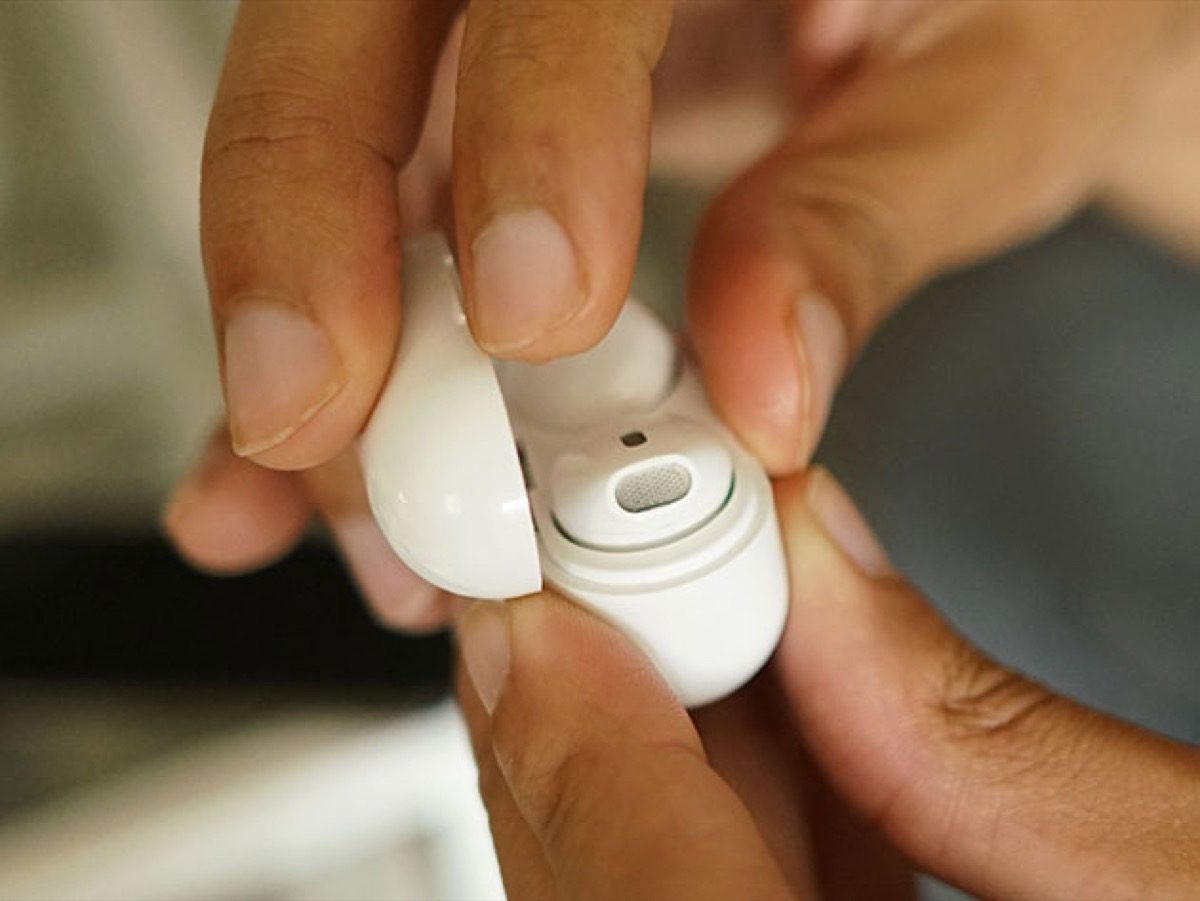 airtaps wireless headphones