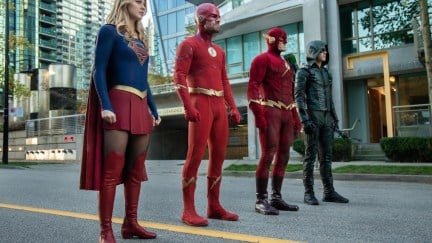 supergirl two flashes green arrow elseworlds cw dctv crossover