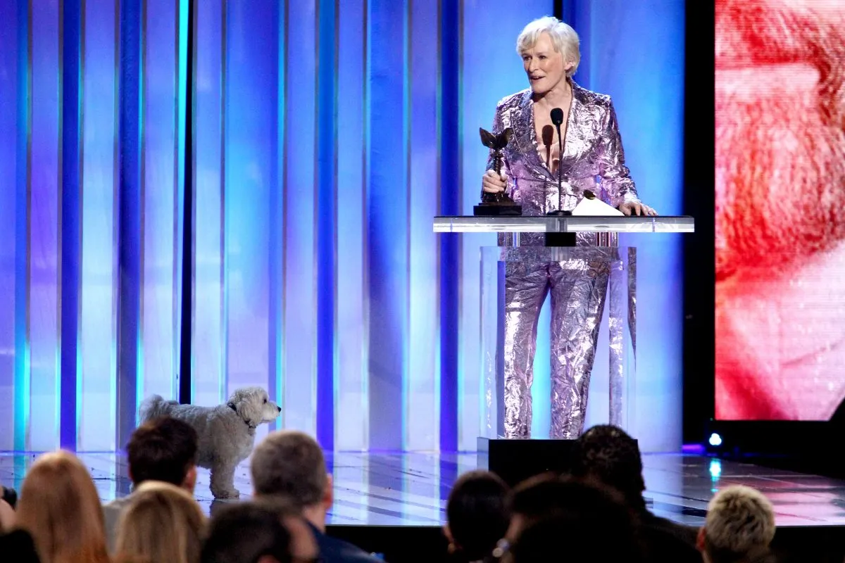 Glenn Close wins best actress at the independent spirit awards, but her dog pip stole the show.