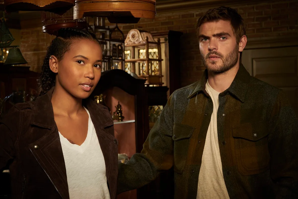 Maddie and Ben pictured together in Siren promo photo.