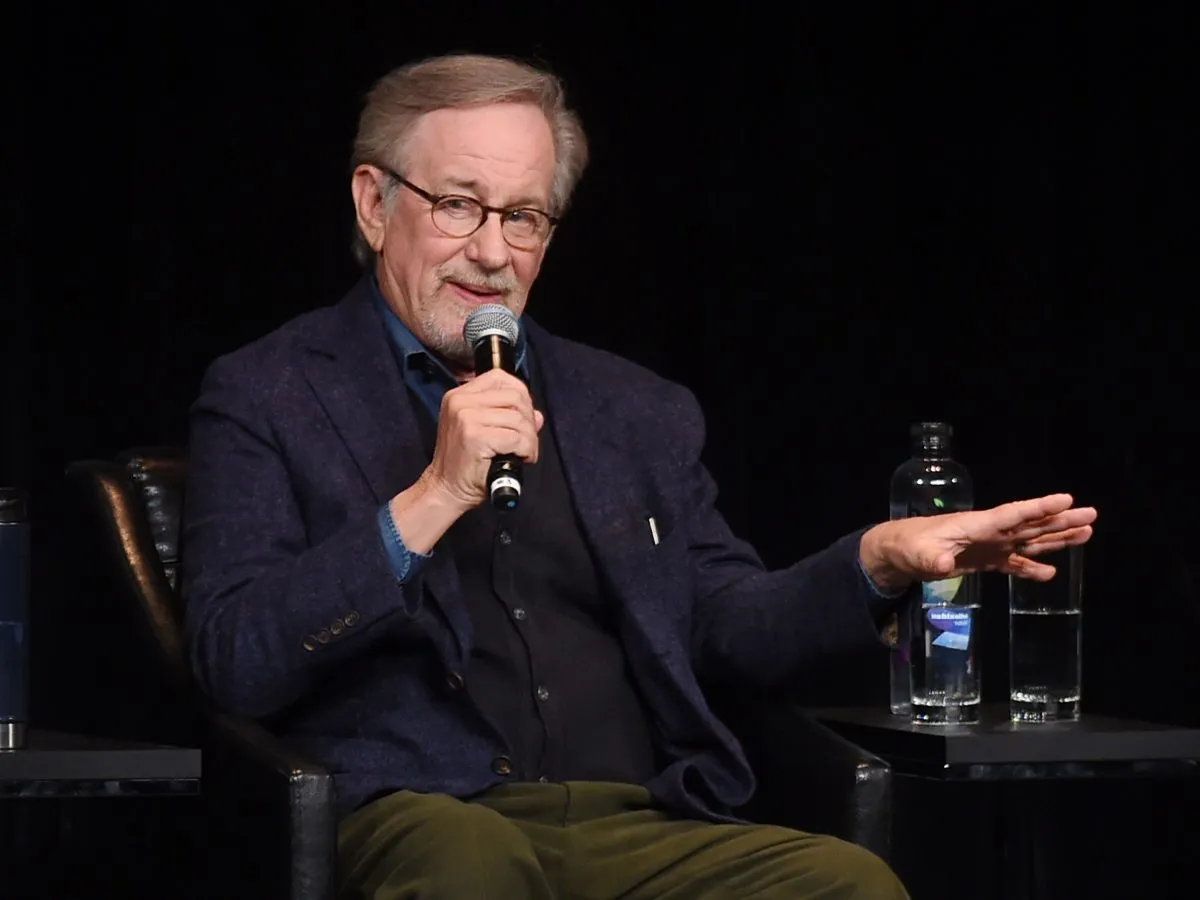 Steven Spielberg doesn't think streaming service films should qualify for the academy awards.