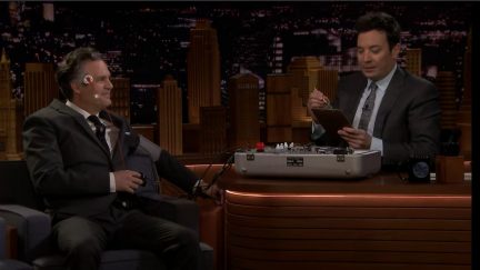 mark ruffalo does a lie detector test on Jimmy Fallon about Avengers: Endgame secrets.