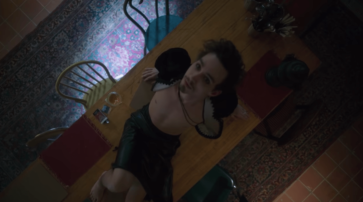 robert sheehan as klaus in umbrella academy