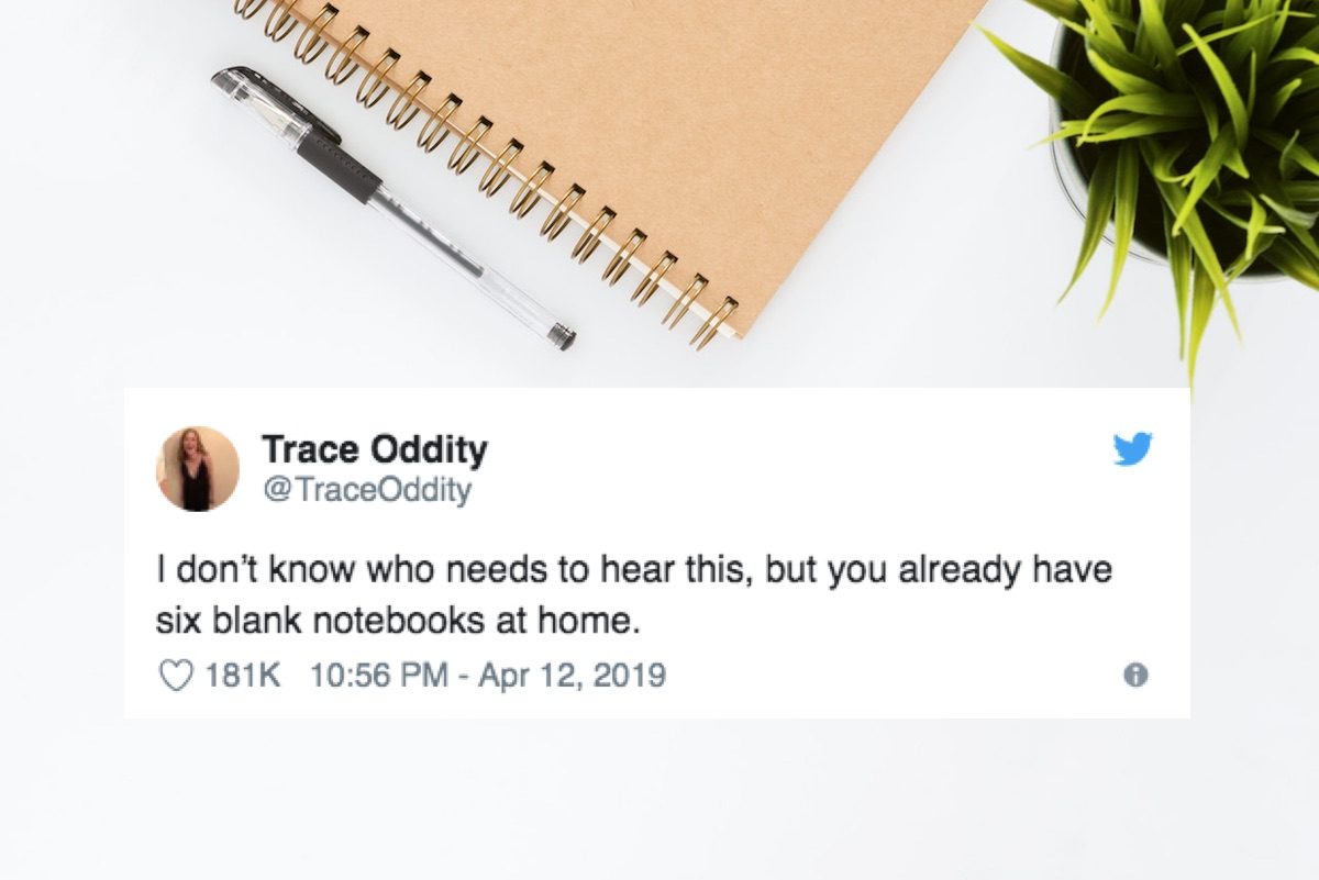 Greenwich line тетради. Блокнот gif. Ноутбук и цветы. Стол с ноутбуком и цветком. If you found this notebook.