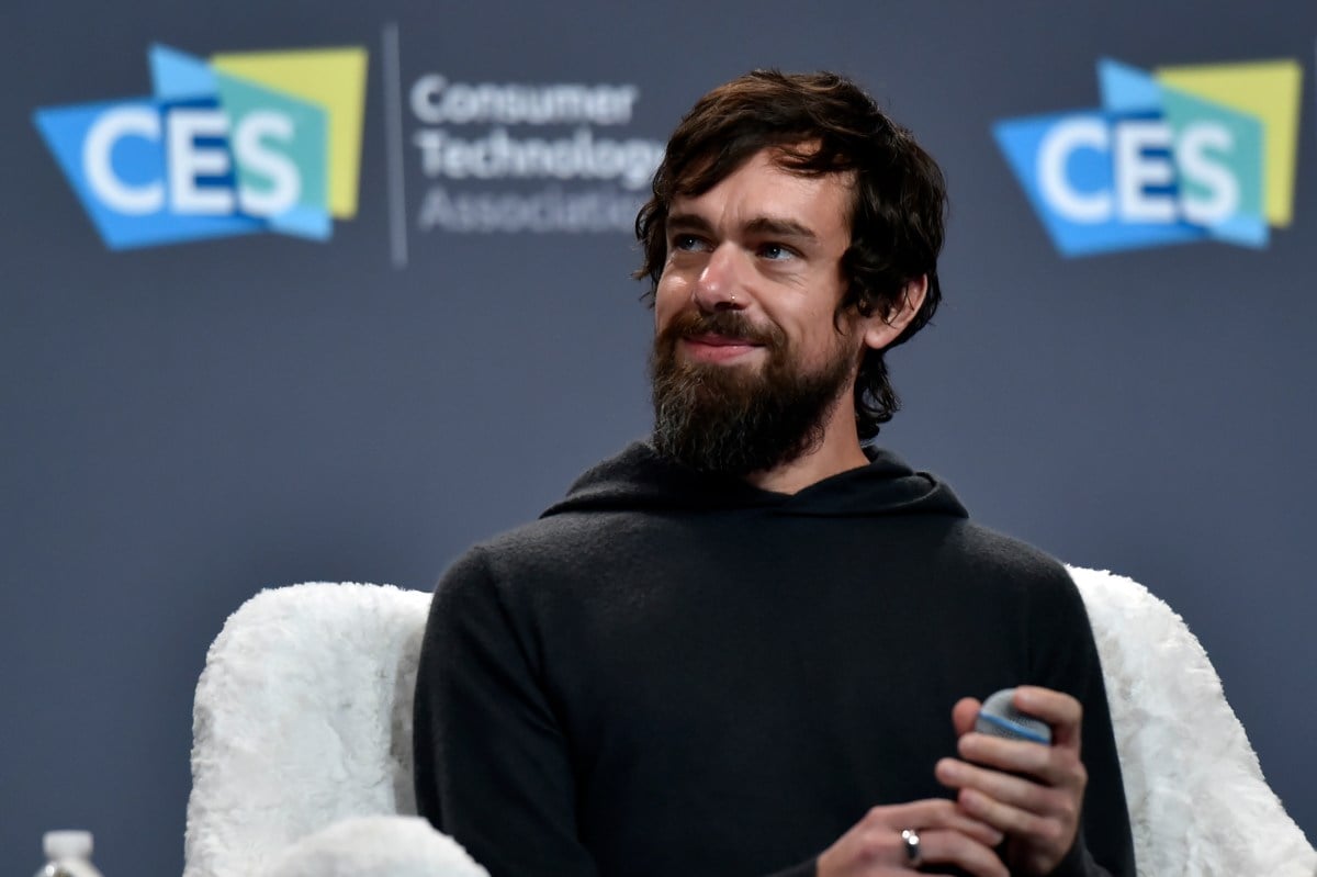 Twitter CEO Jack Dorsey roasted at his own ama.