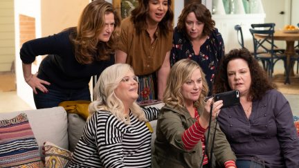 Amy Poehler, Maya Rudolph, Rachel Dratch, Emily Spivey, Ana Gasteyer, Paula Pell in Wine Country.