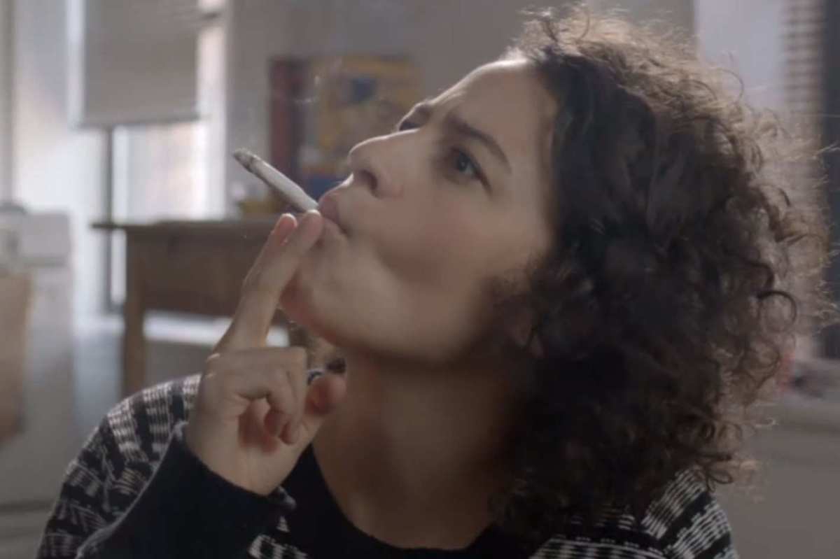 ilana smokes up in broad city.