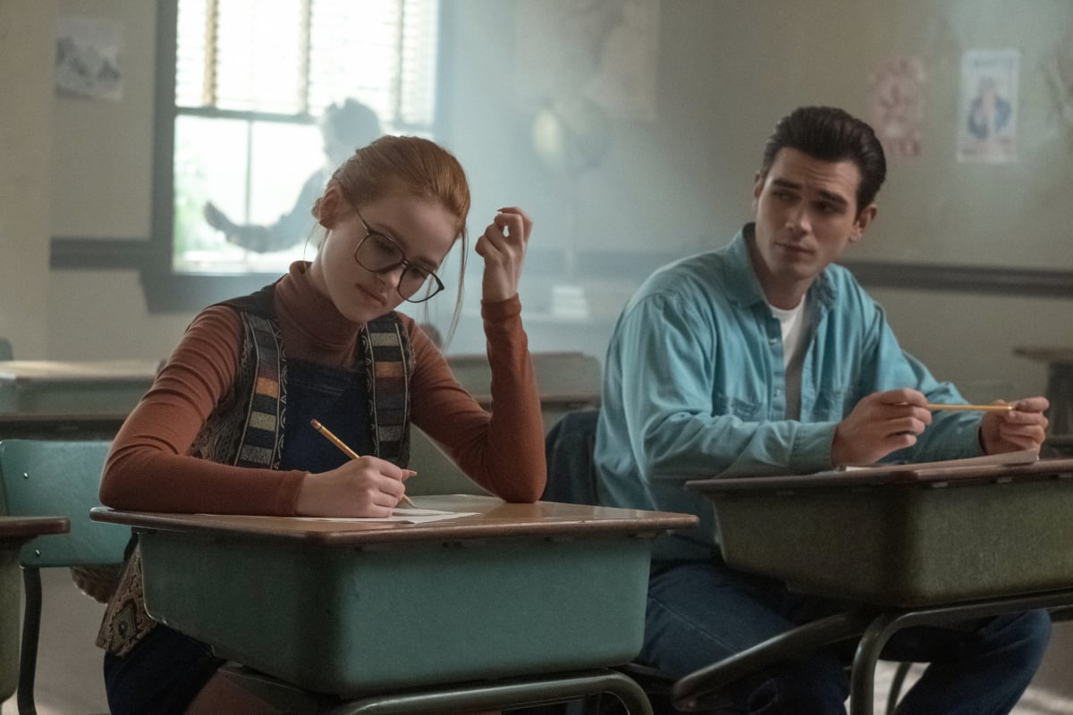 Pictured (L-R): Madelaine Petsch as Teen Penelope Blossom and KJ Apa as Teen Fred Andrews in The CW's Riverdale.